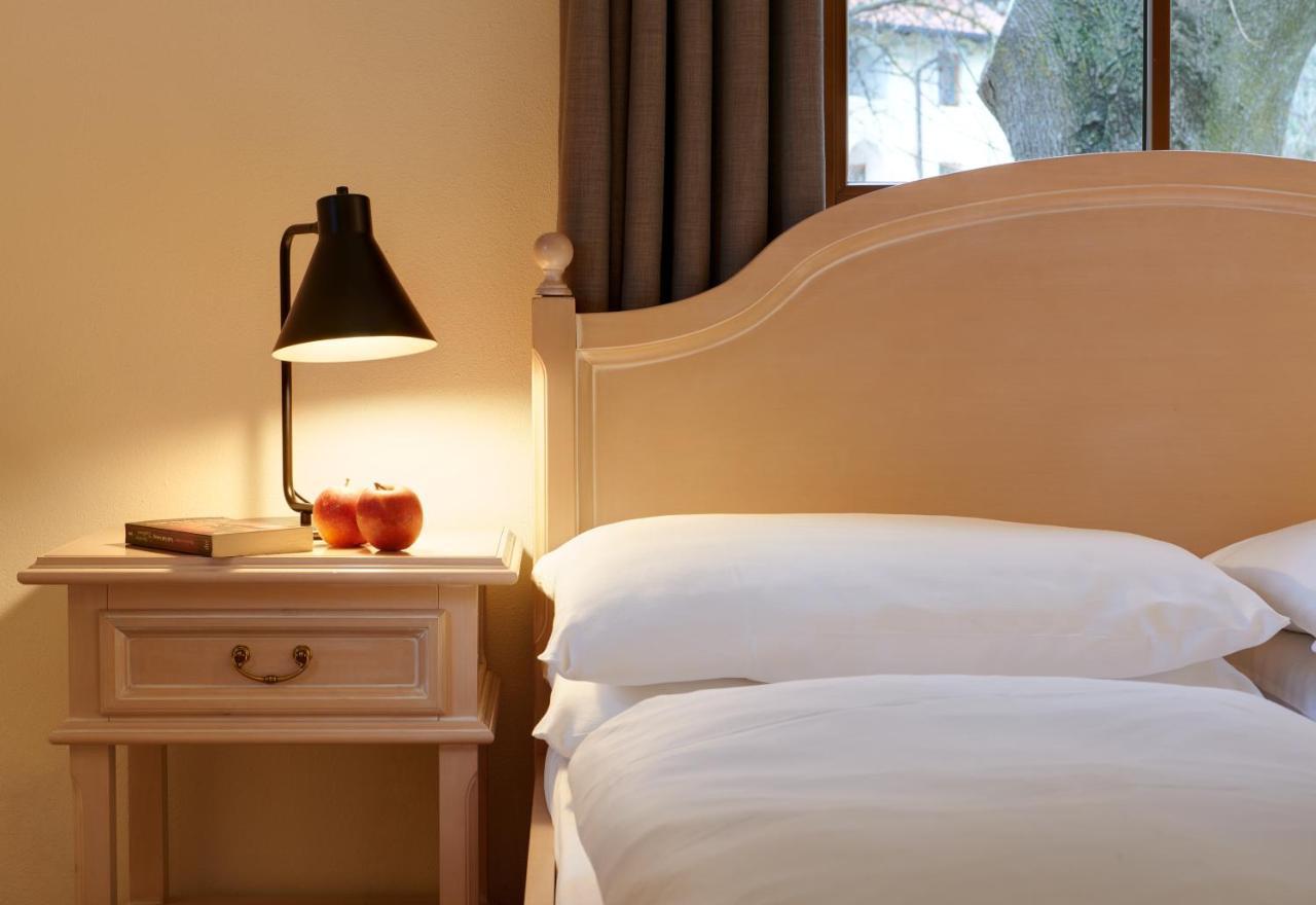 Historic Guesthouse Bircher B&B Apartments Near Sterzing Campo di Trens Exterior foto